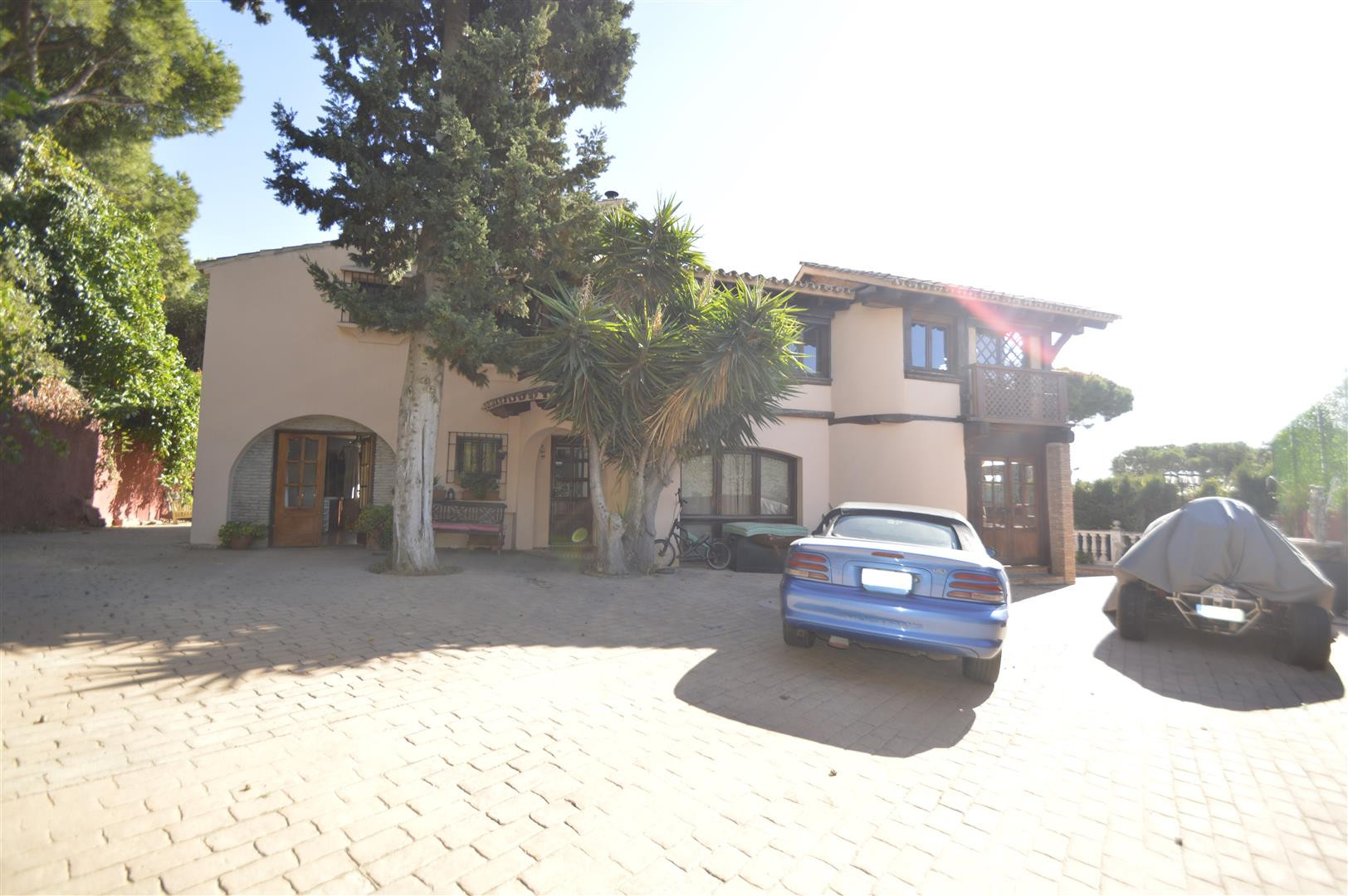 3 Bedroom Villa in Marbella - Photo 8
