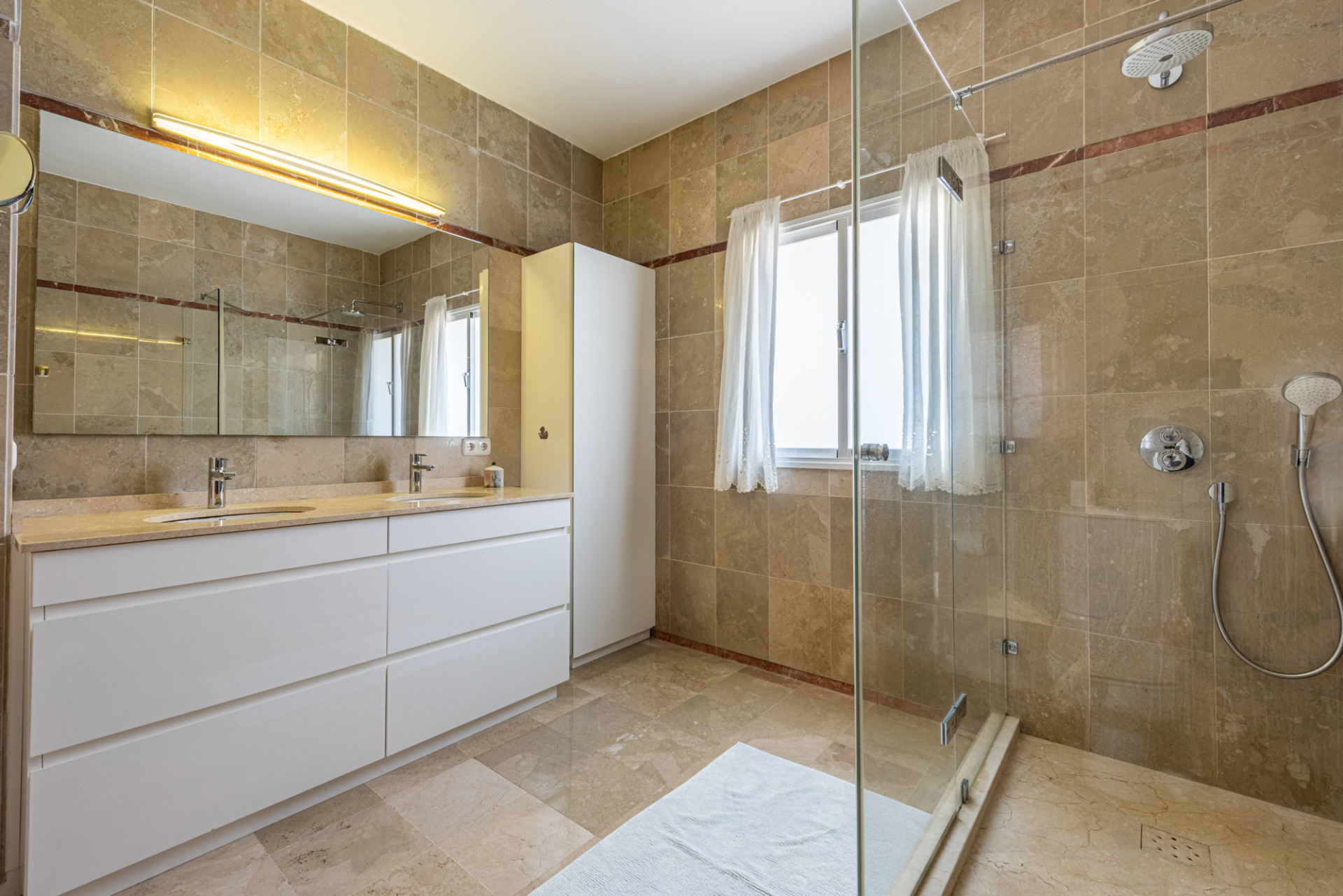 3 Bedroom Villa in Estepona - Photo 19