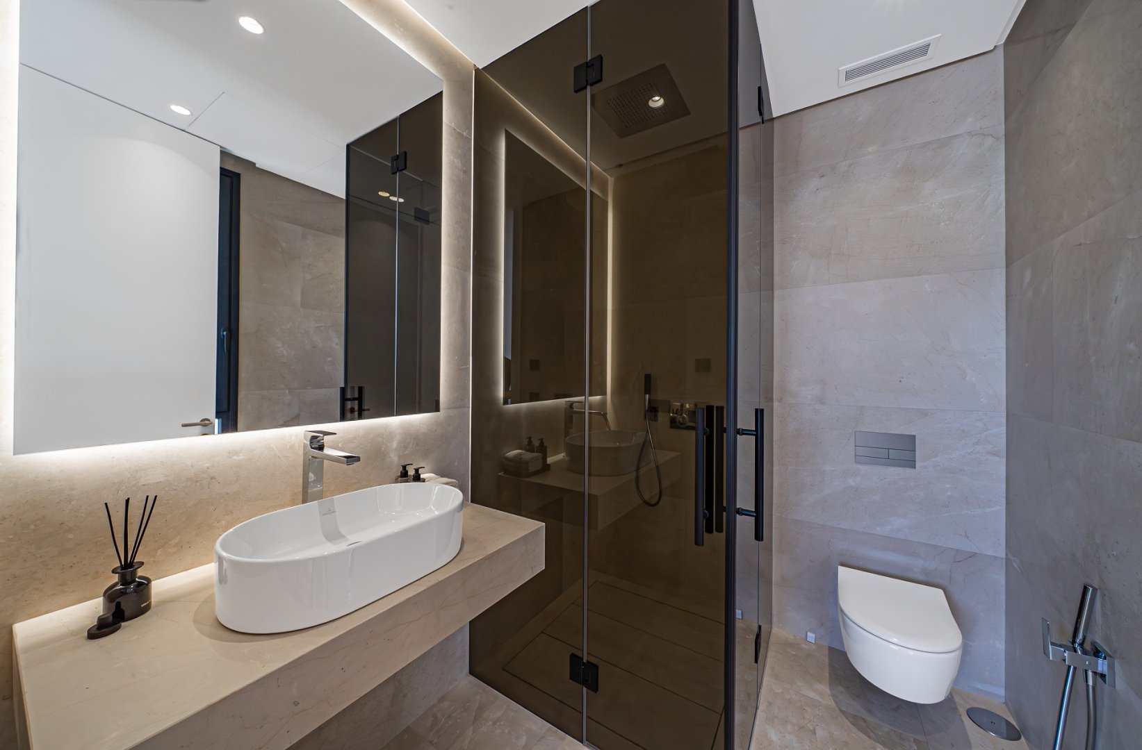 6 Bedroom Villa in Marbella - Photo 2