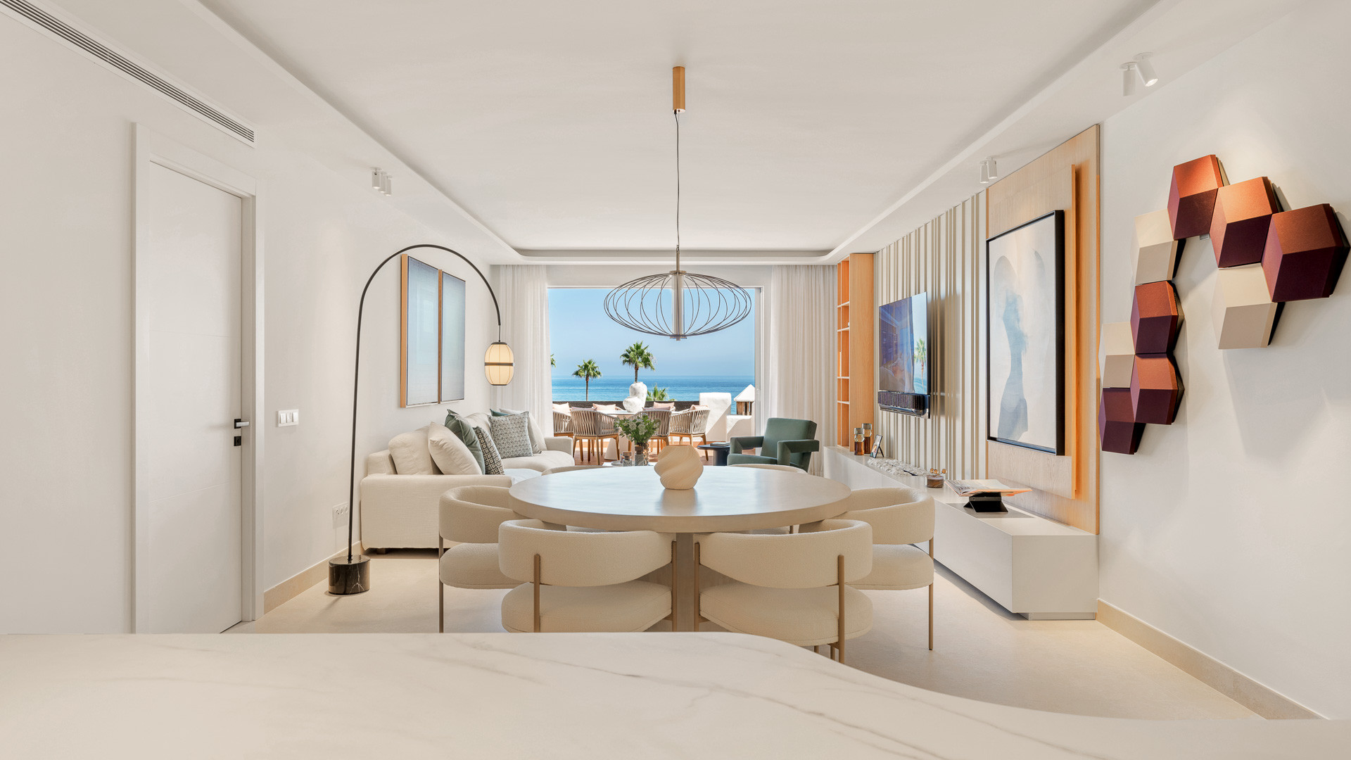 3 Bedroom Penthouse in Estepona - Photo 8
