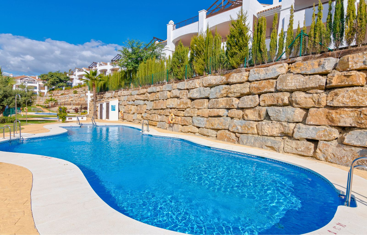 3 Bedroom Penthouse in Casares - Photo 23