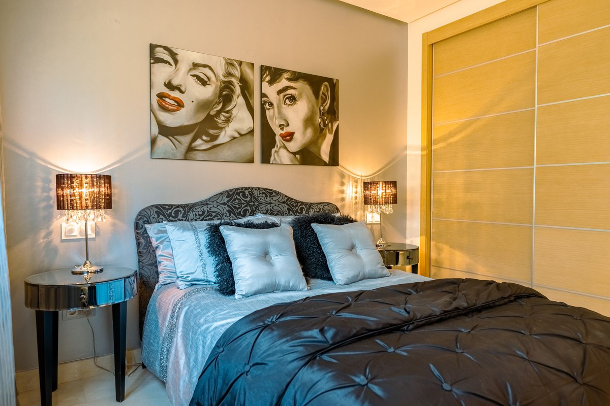 2 Bedroom Apartment in Benahavís - Photo 25