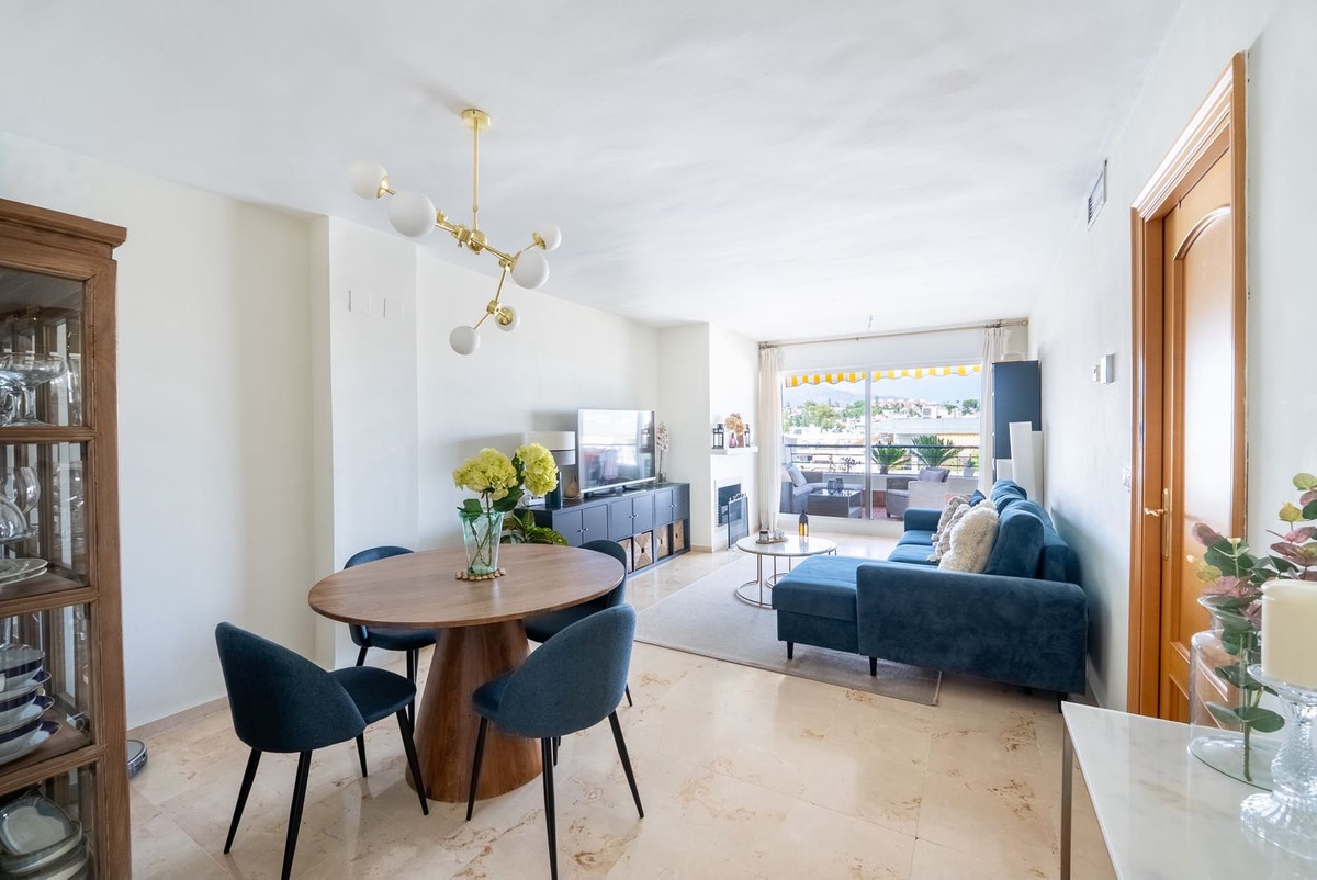 2 Bedroom Apartment in San Pedro de Alcántara - Photo 4