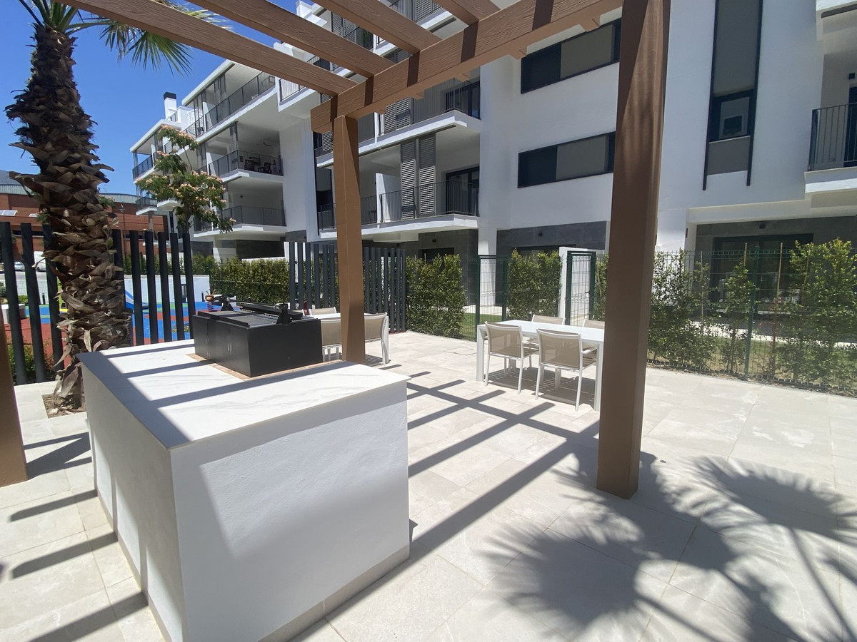 3 Bedroom Apartment in Estepona - Photo 34