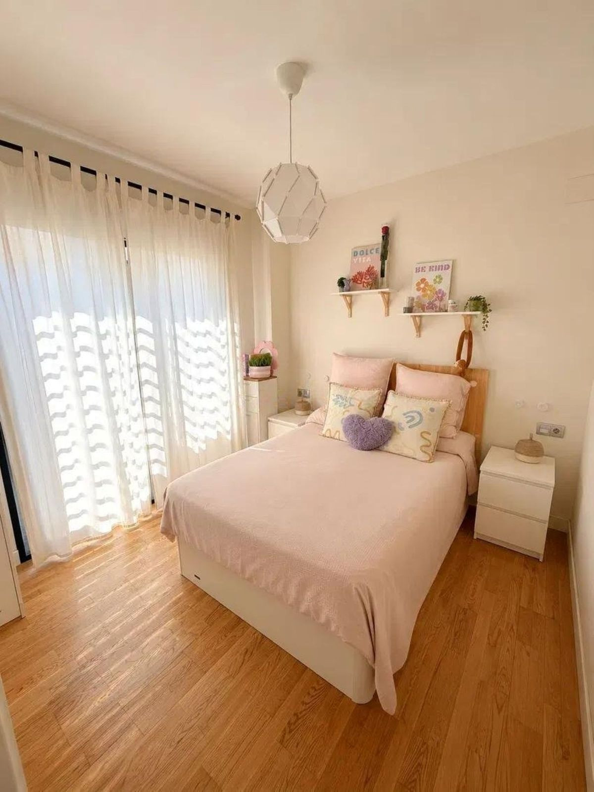 2 Bedroom Apartment in Torremolinos - Photo 6