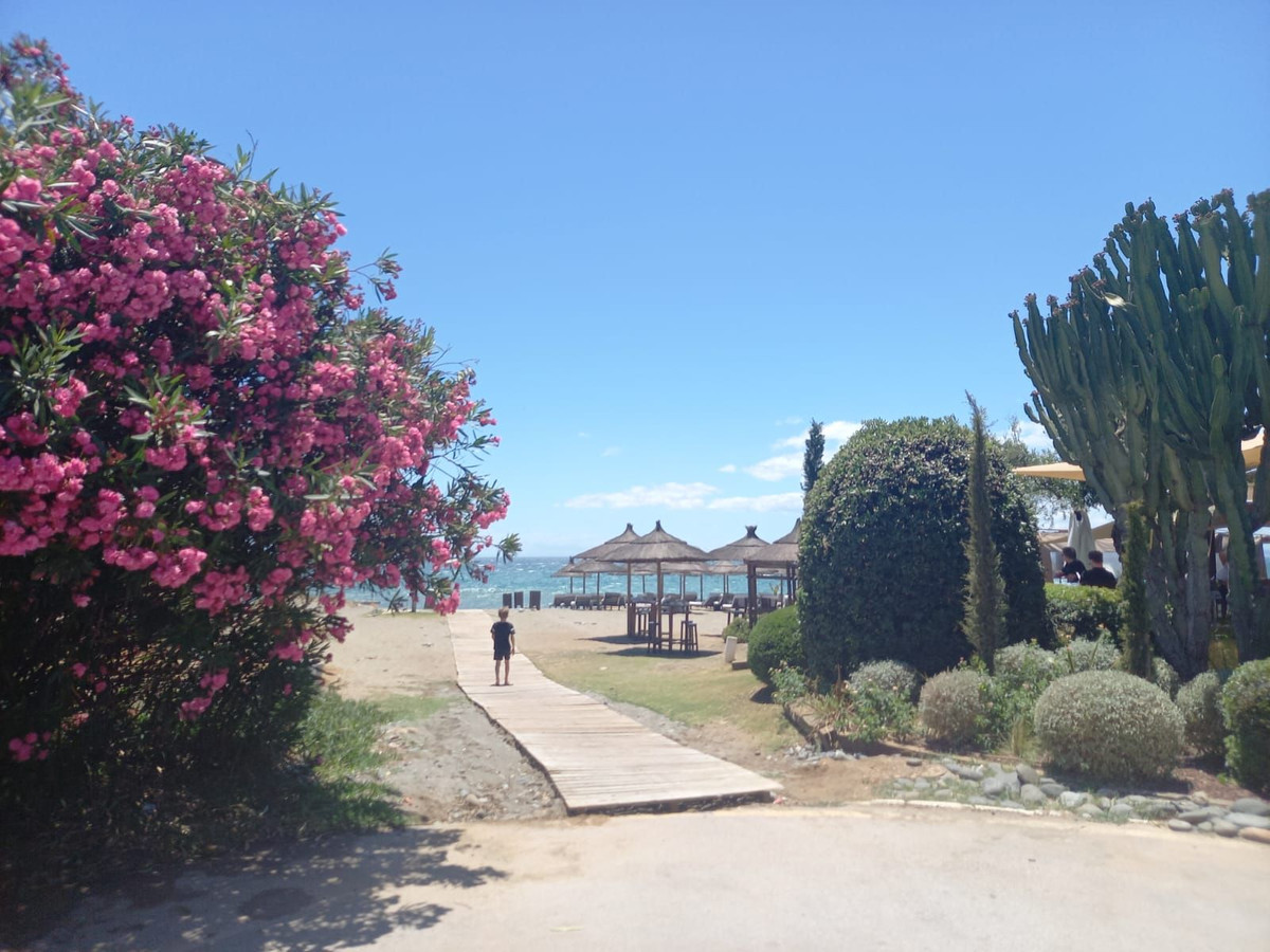 3 Bedroom Apartment in Estepona - Photo 29