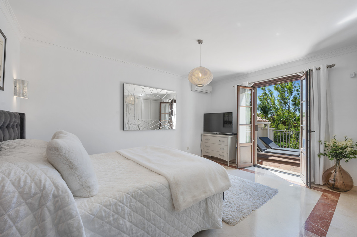 4 Bedroom Villa in Estepona - Foto 24