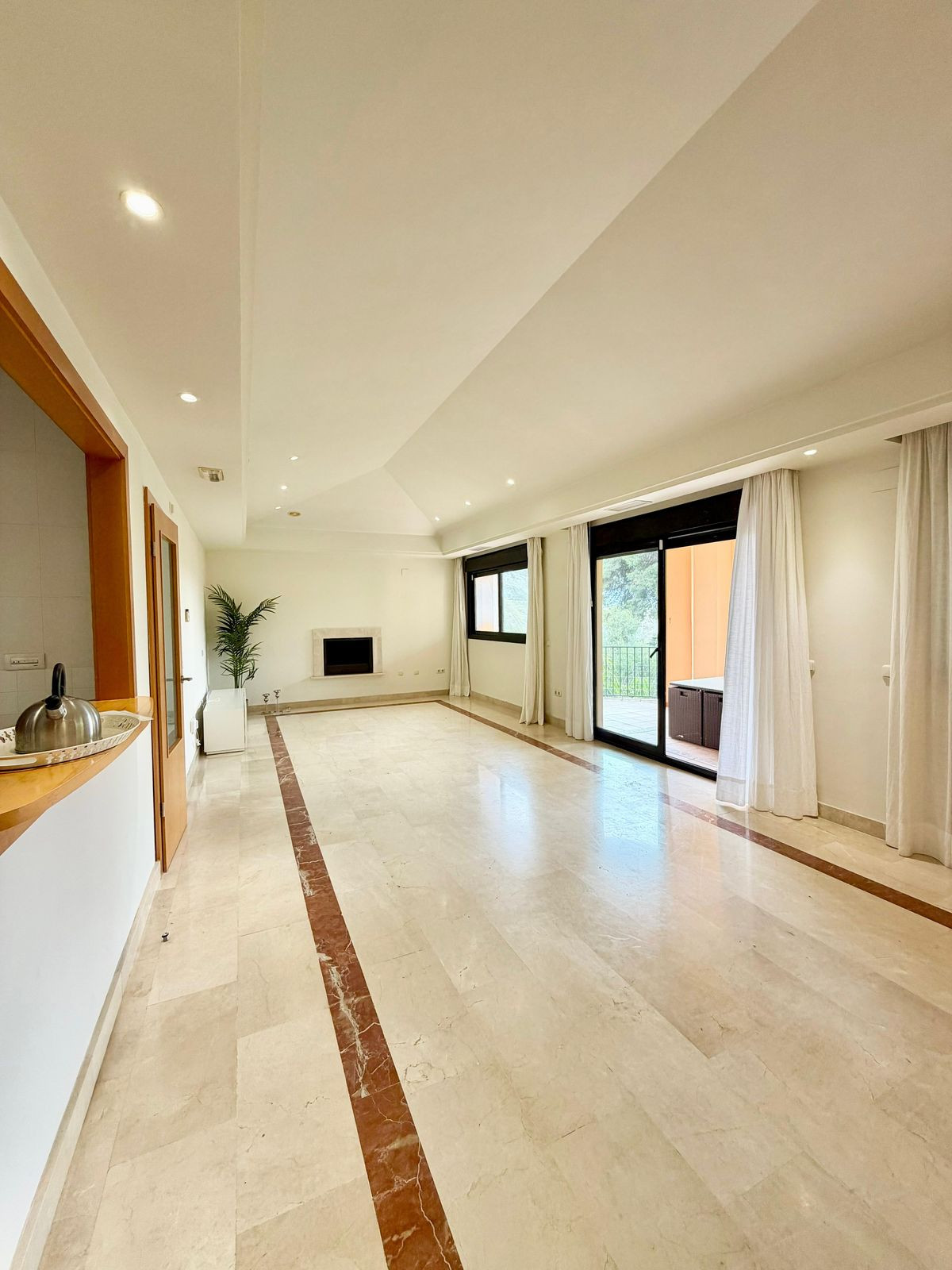 4 Bedroom Apartment in Marbella - Foto 2