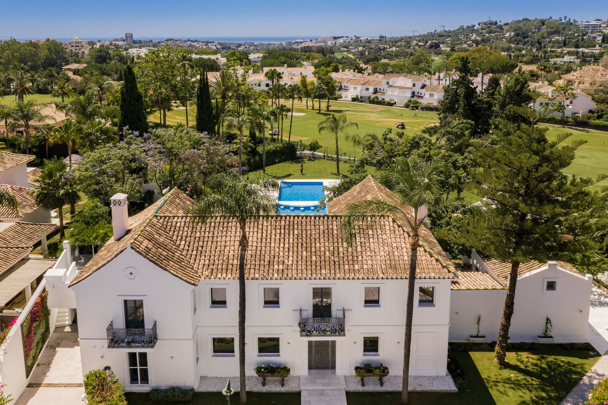 6 Bedroom Villa in Marbella - Photo 15