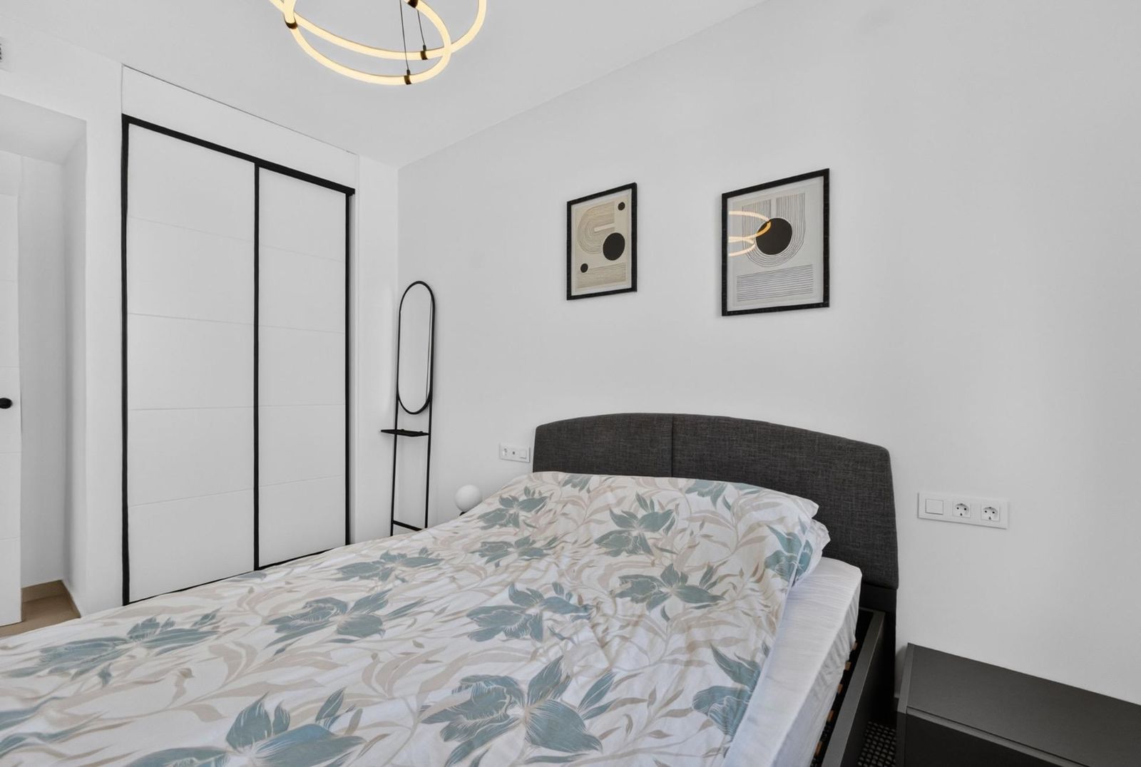 Villa con 3 camere con piscina a Alicante, Spagna – Foto 22