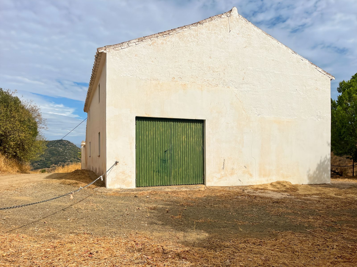 5 Bedroom Country house in Málaga - Photo 16