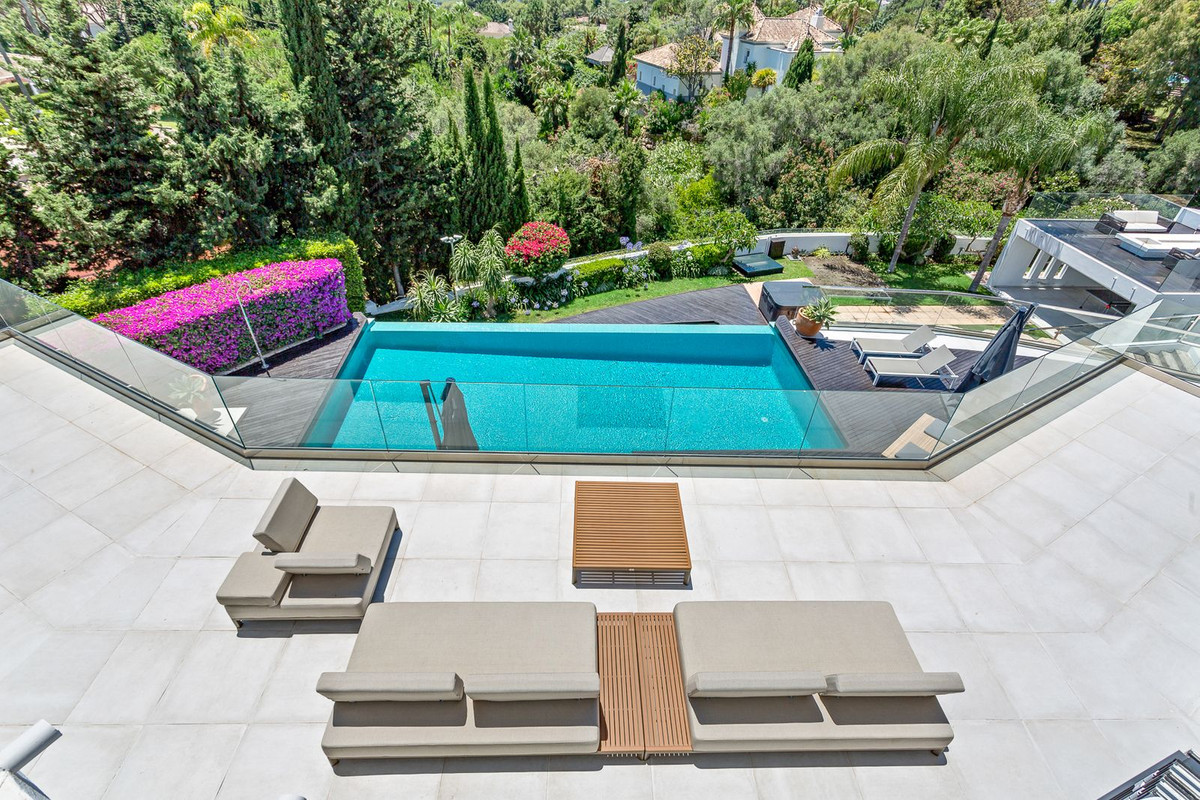 7 Bedroom Villa in Marbella - Photo 54