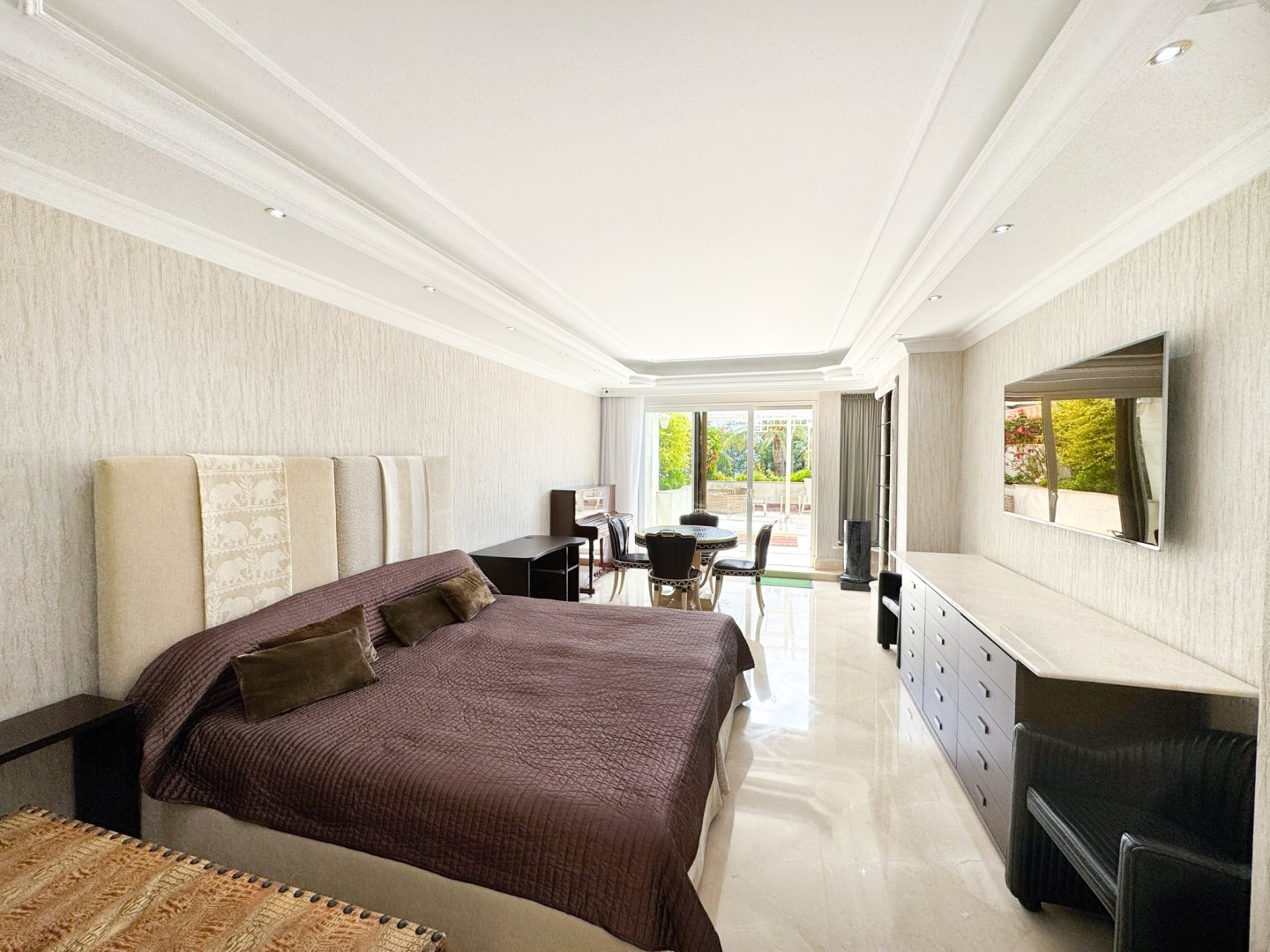 1 Bedroom Apartment in Marbella - Photo 19