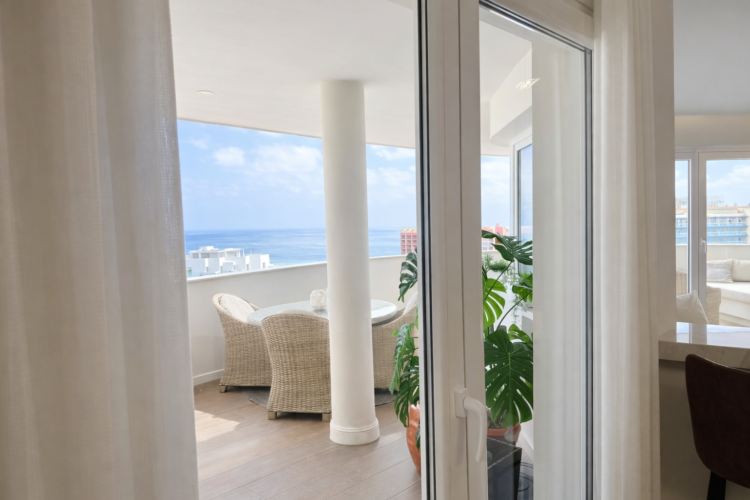 3 Bedroom Apartment in Benalmádena - Photo 12