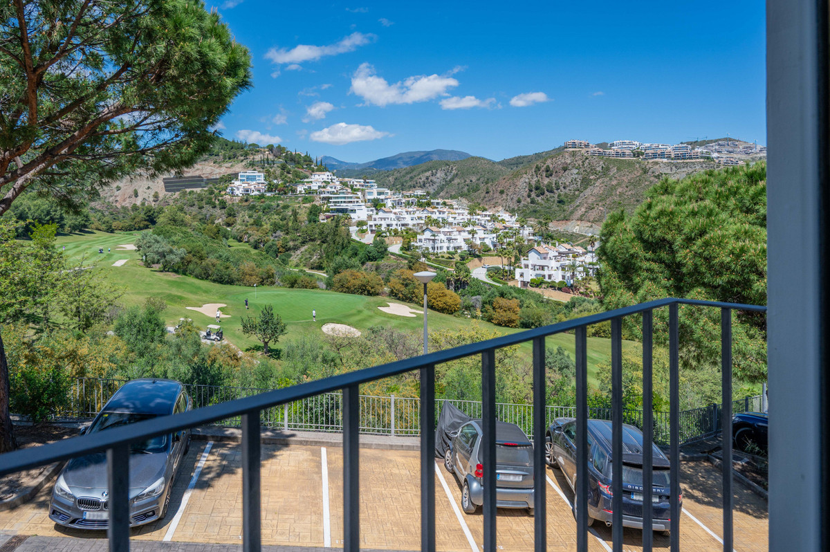 3 Bedroom Apartment in Benahavís - Photo 38
