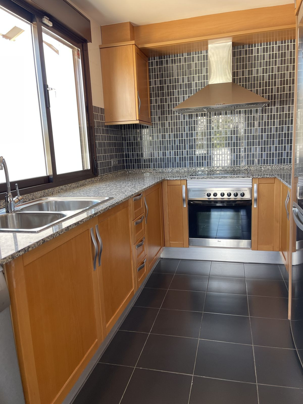 3 Bedroom Apartment in Estepona - Foto 21