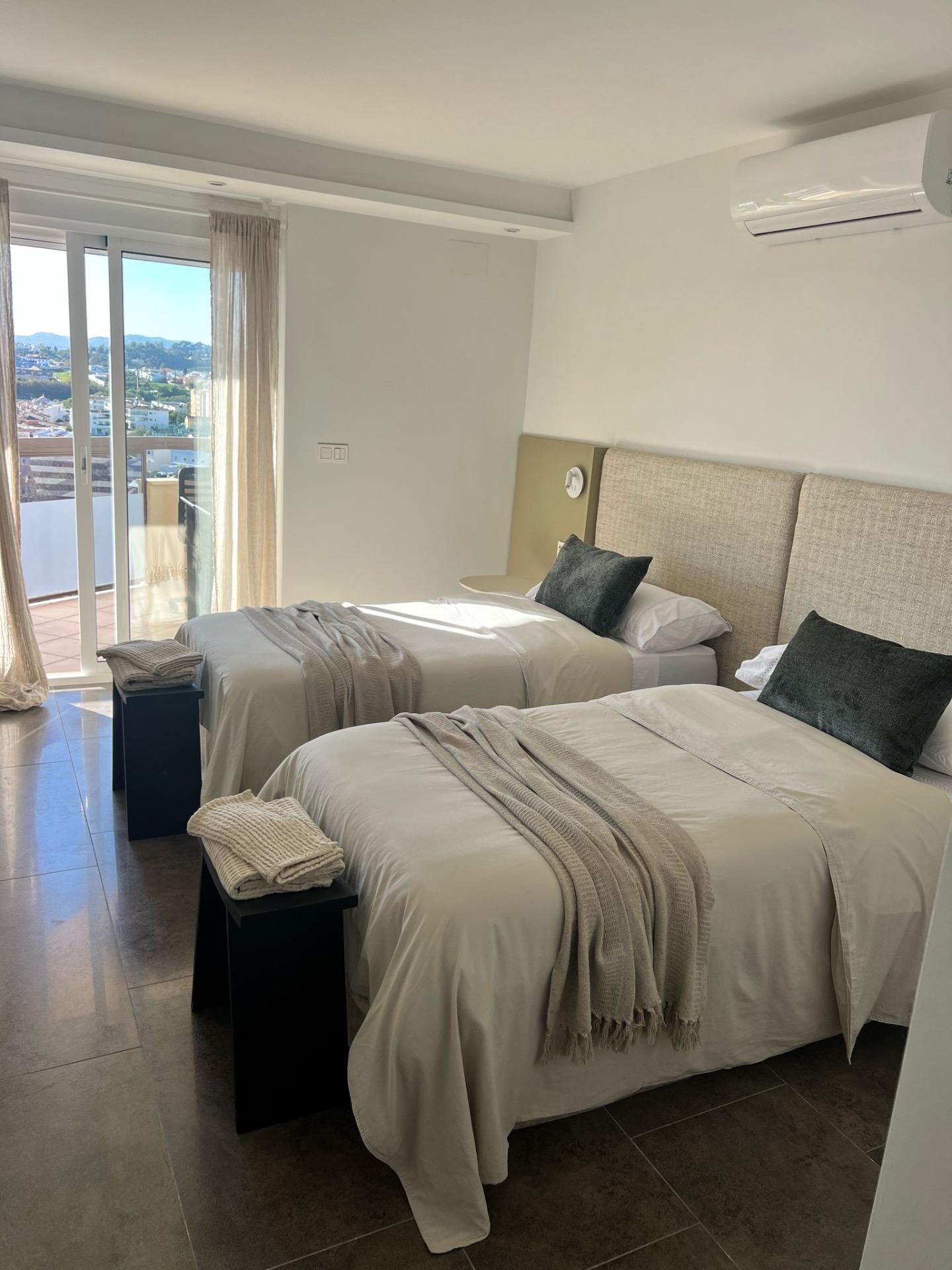 4 Bedroom Apartment in Fuengirola - Photo 16