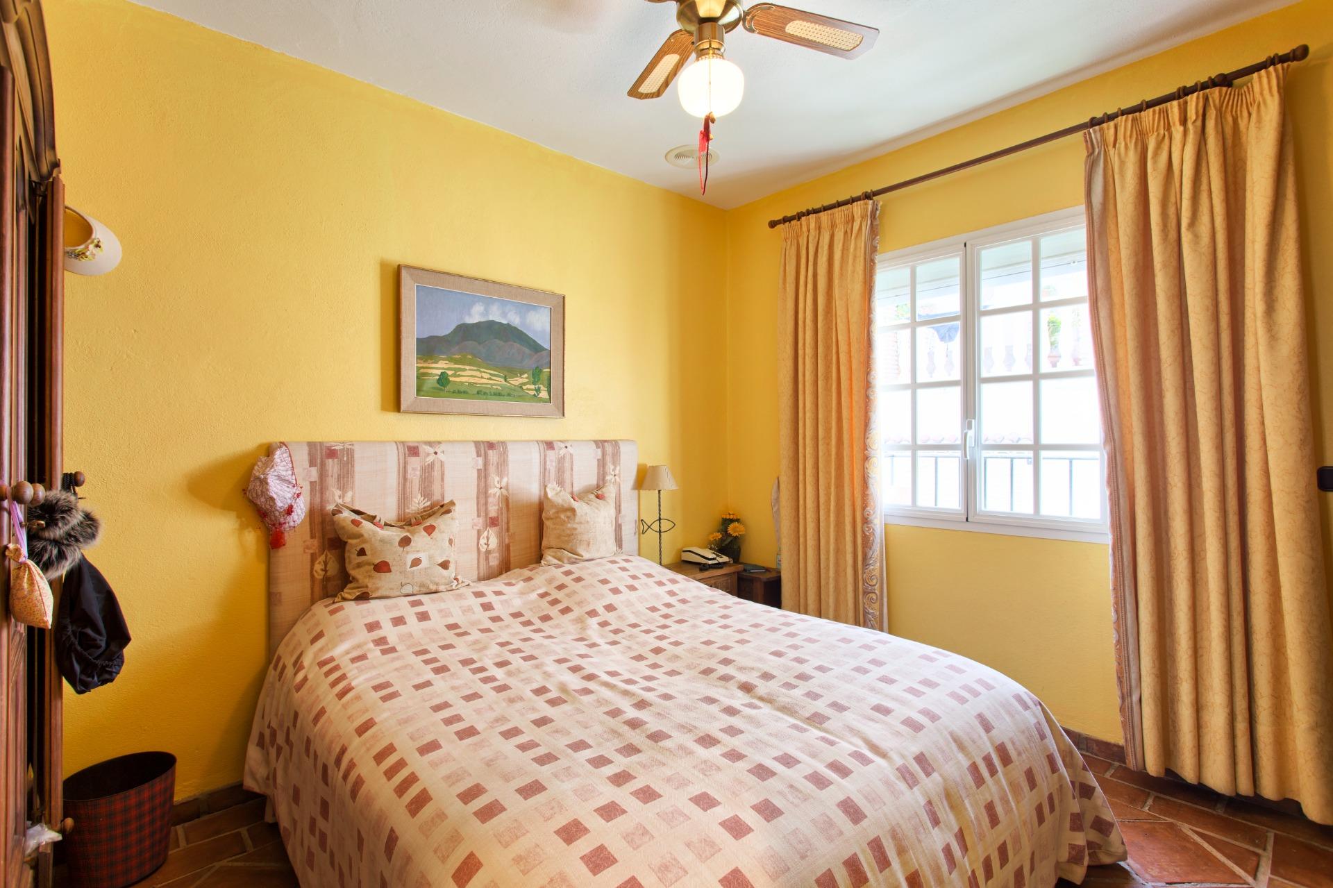 3 Bedroom Townhouse in Benahavís - Photo 18