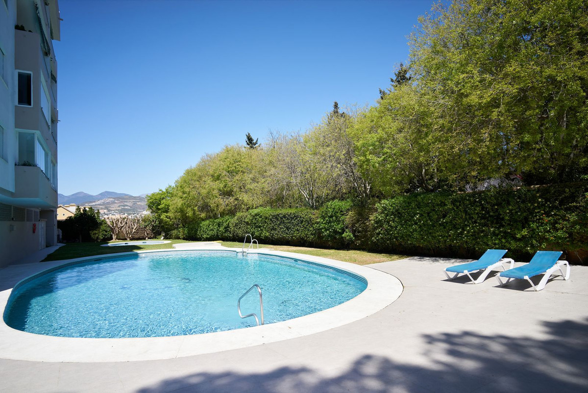 2 Bedroom Apartment in Marbella - Photo 33