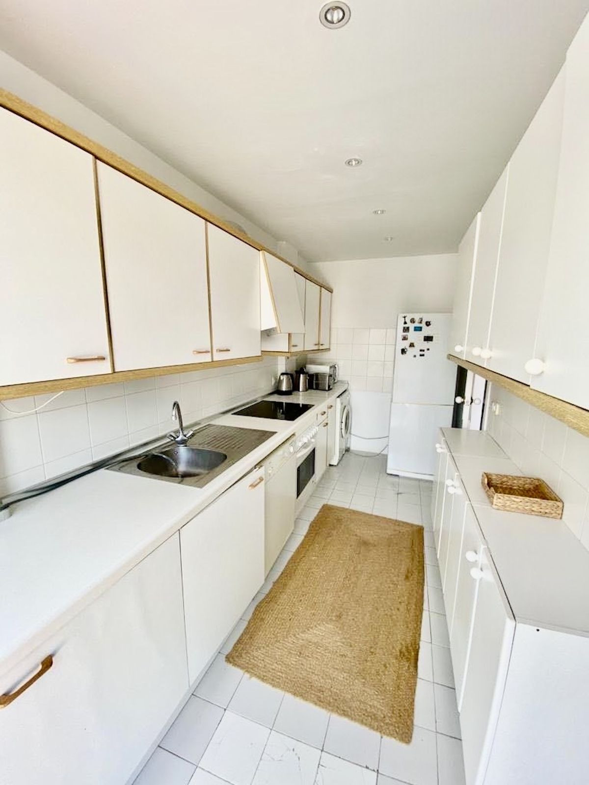 1 Bedroom Penthouse in Estepona - Photo 7