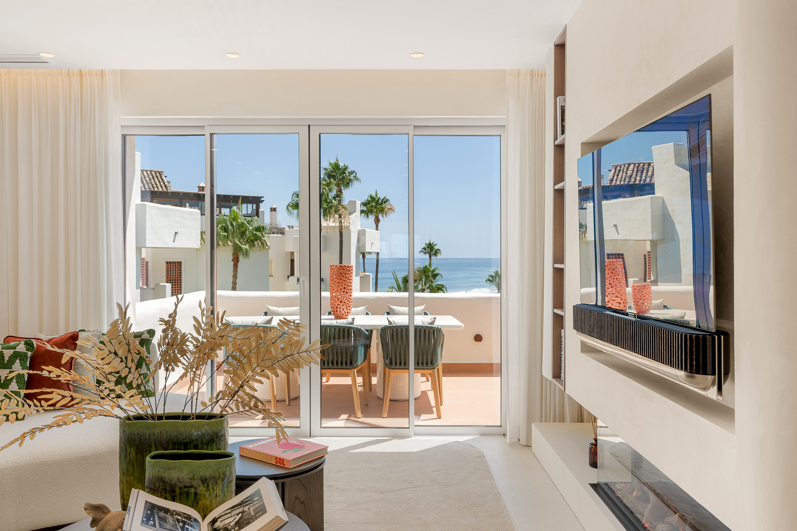 3 Bedroom Penthouse in Estepona - Photo 11