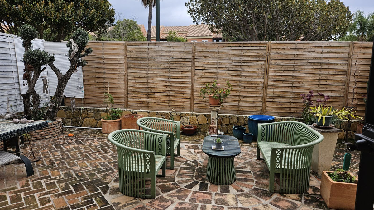4 Bedroom Townhouse in San Pedro de Alcántara - Photo 9