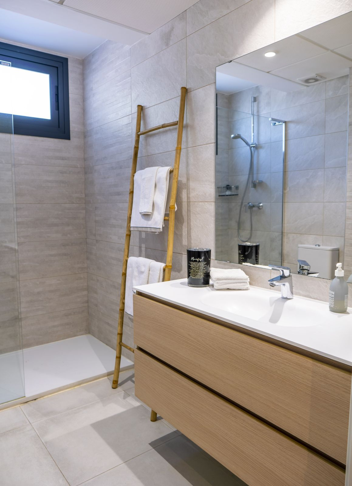 2 Bedroom Apartment in Estepona - Photo 14