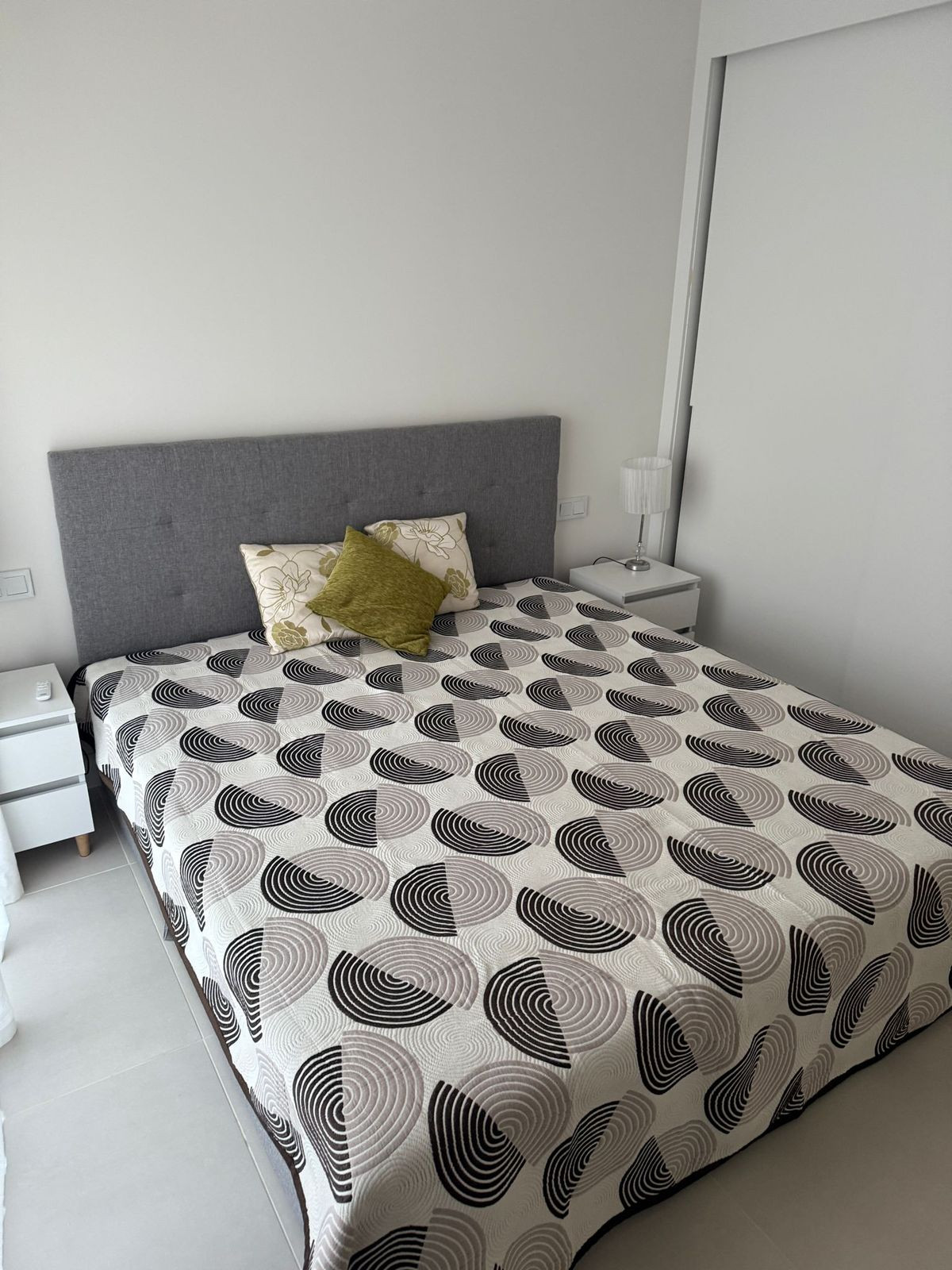 2 Bedroom Apartment in Benalmádena - Photo 11