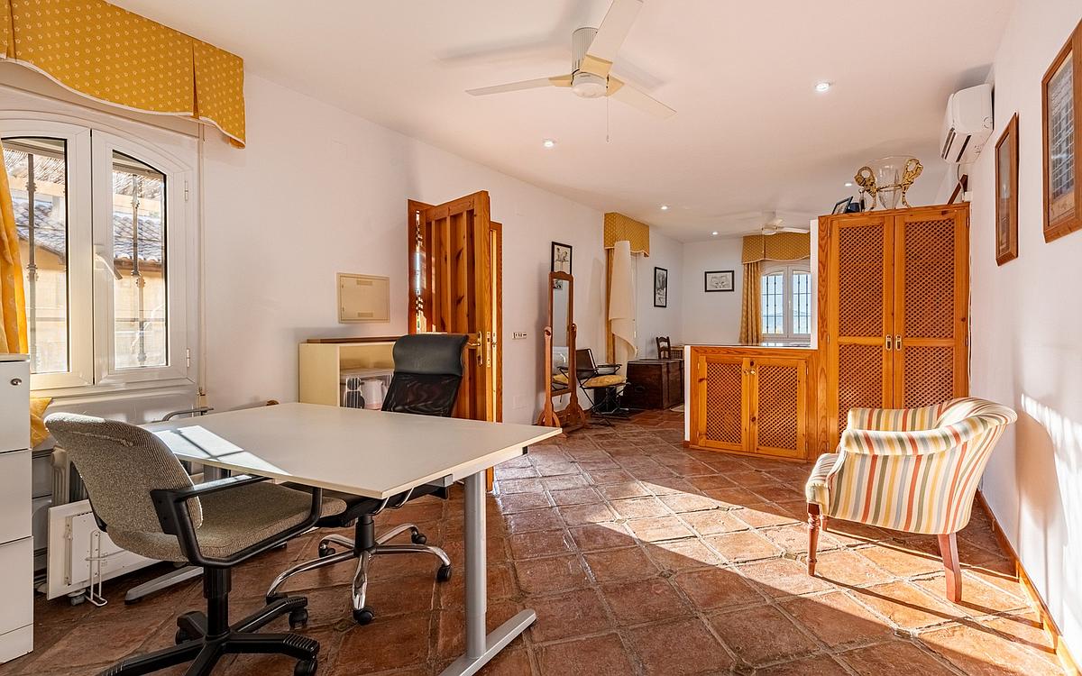 4 Bedroom Villa in Alhaurín de la Torre - Photo 15
