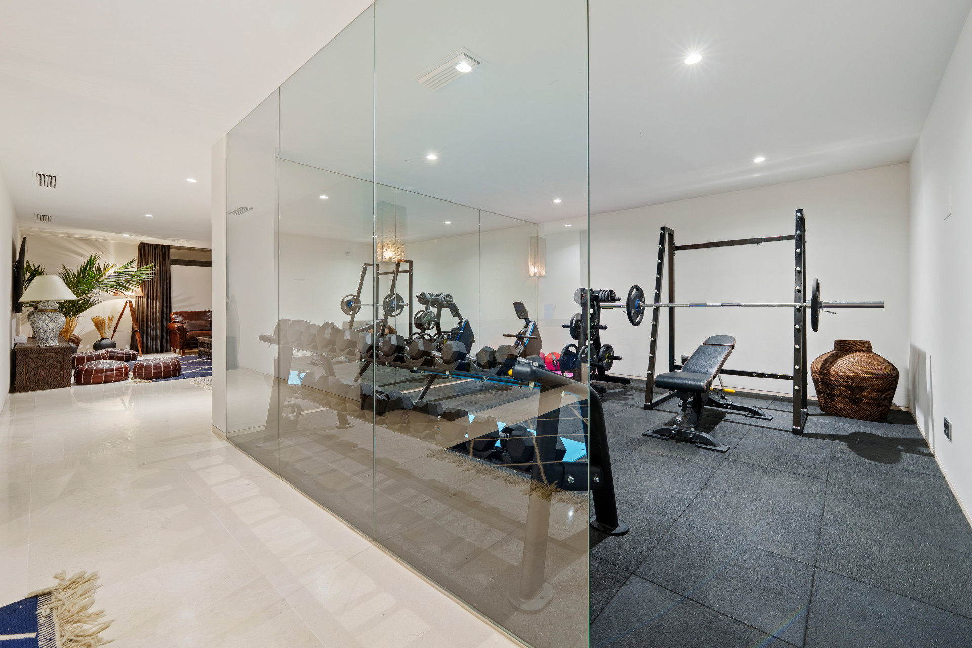 6 Bedroom Villa in Marbella - Photo 13