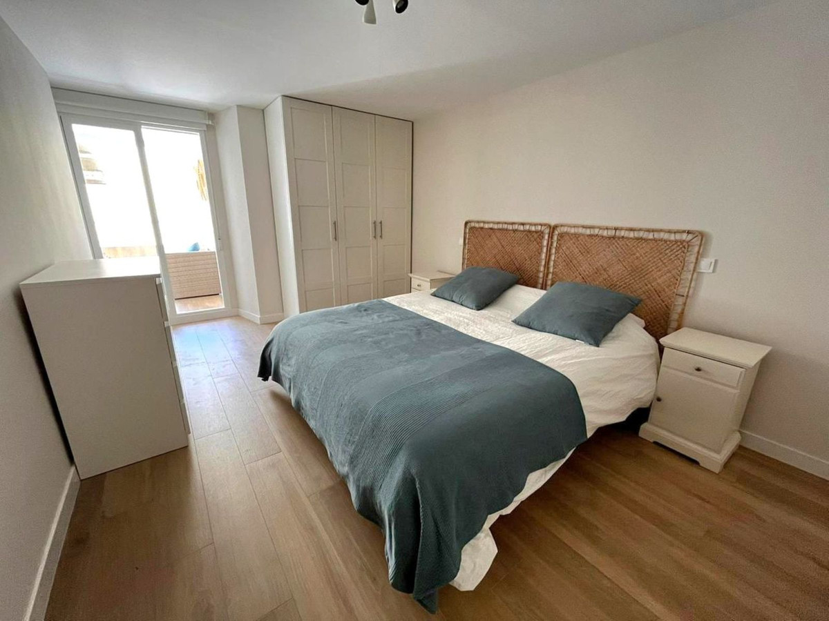 3 Bedroom Apartment in Marbella - Photo 8