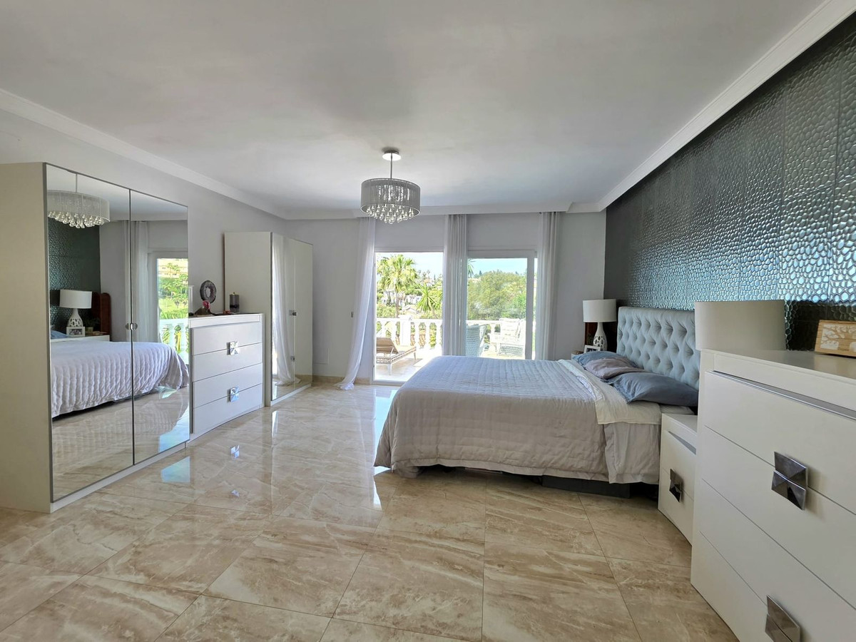 5 Bedroom Villa in Marbella - Foto 13