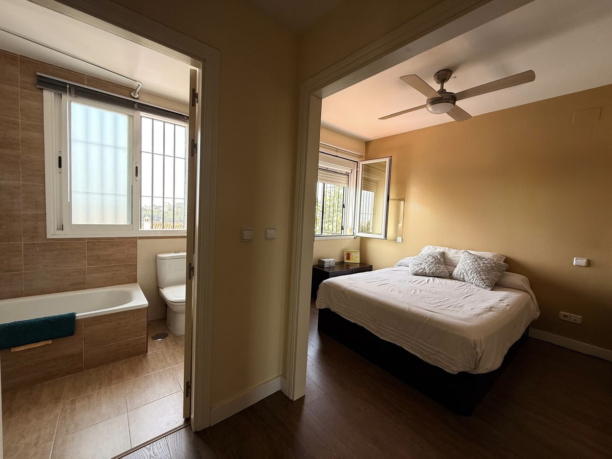 2 Bedroom Townhouse in Mijas - Photo 14