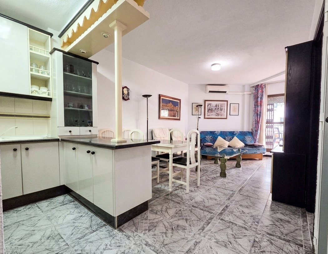 1 Bedroom Apartment in Marbella - Photo 4