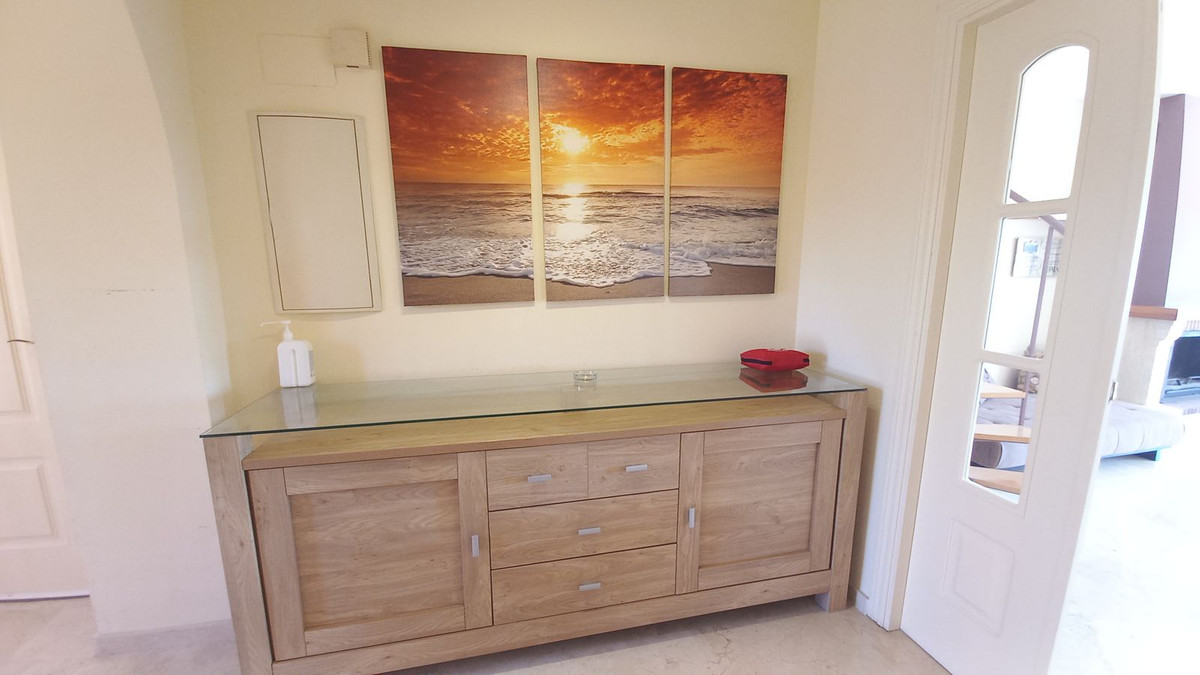 2 Bedroom Penthouse in Mijas - Photo 17