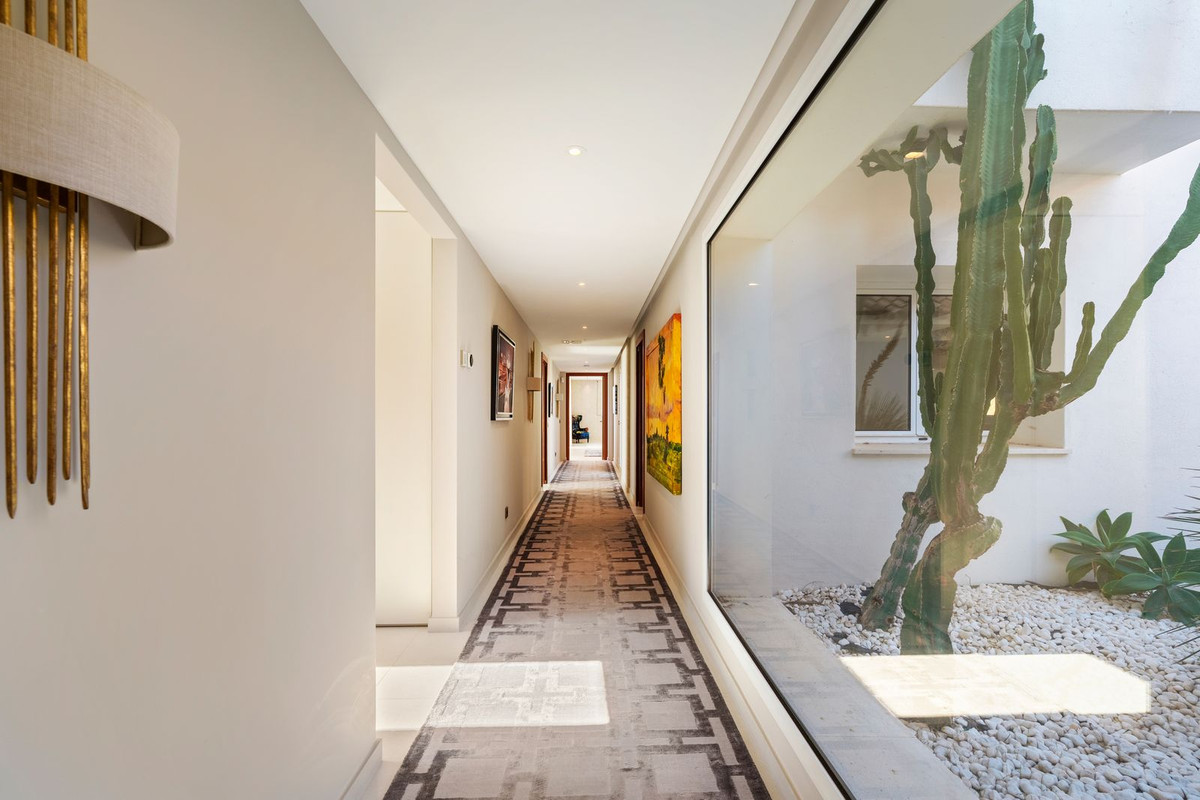 9 Bedroom Villa in Benahavís - Foto 32