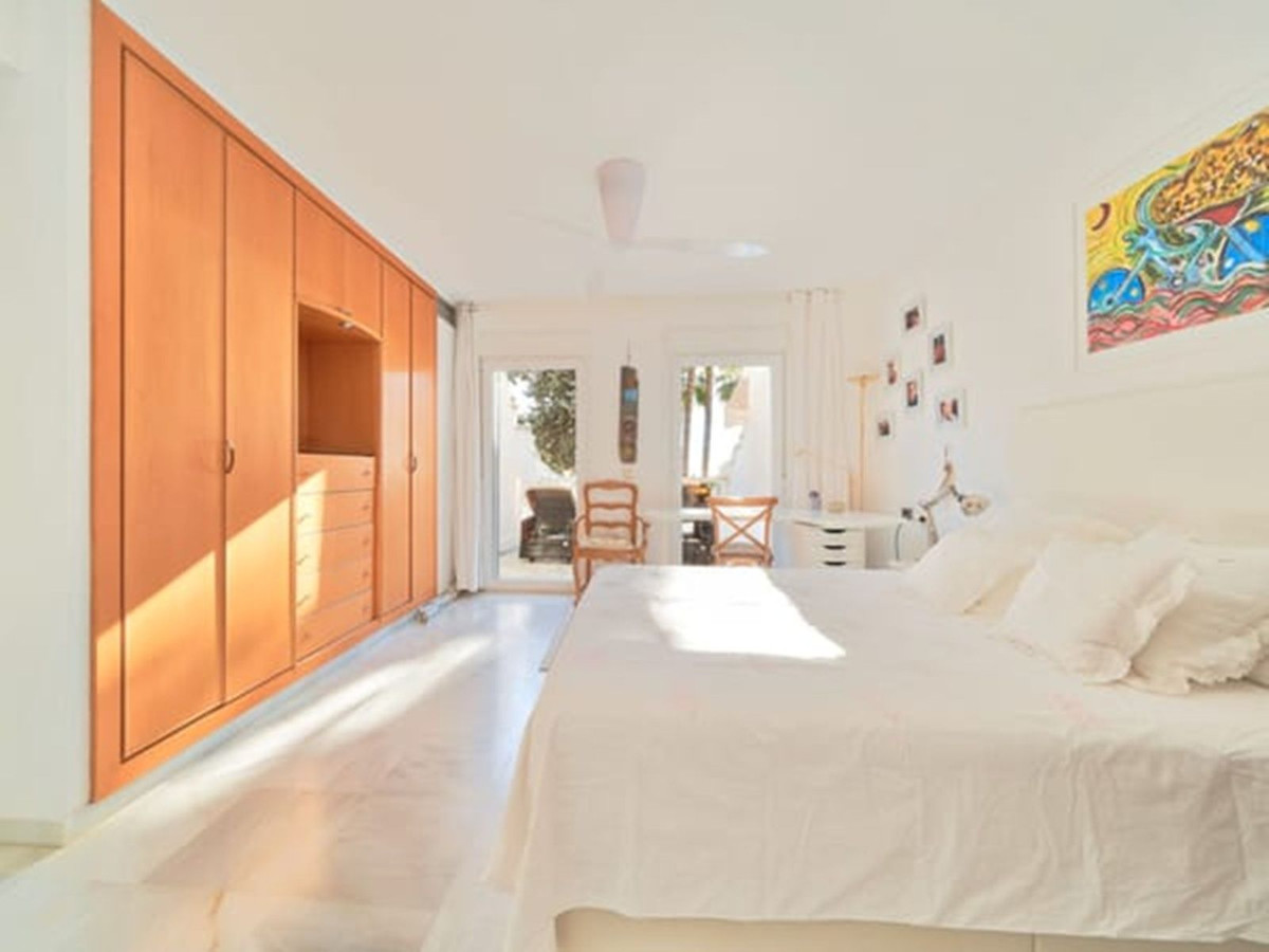 3 Bedroom Townhouse in Marbella - Photo 17