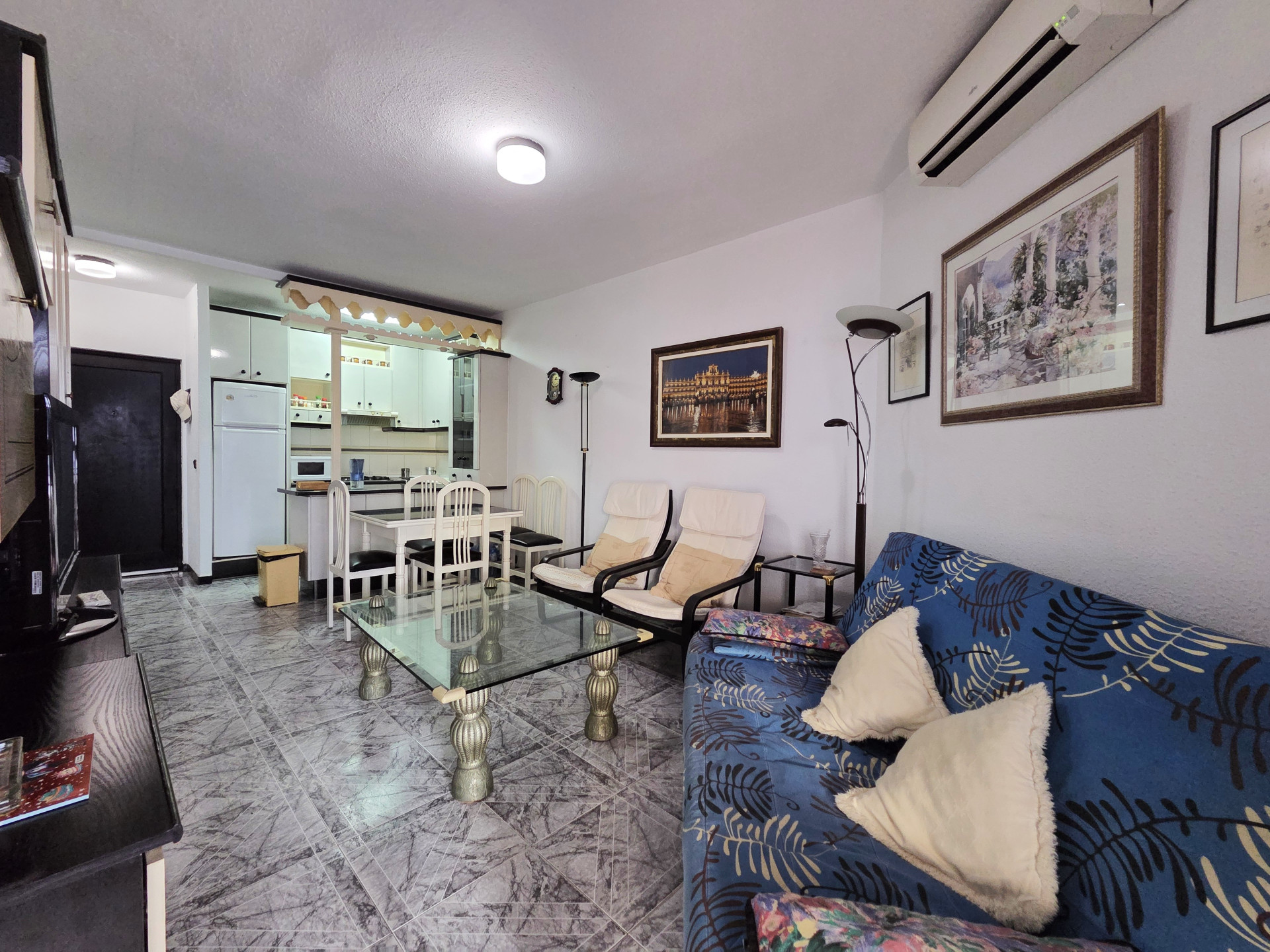 1 Bedroom Apartment in Marbella - Photo 7