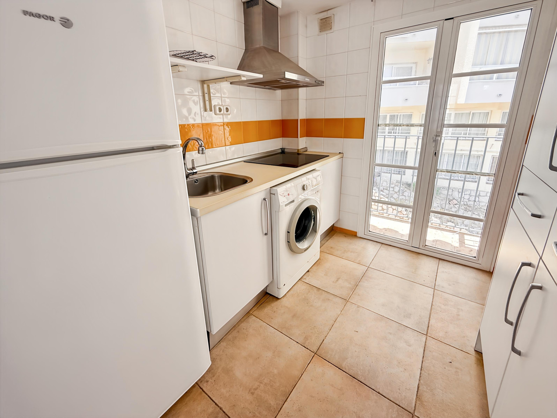 1 Bedroom Penthouse in Benalmádena - Photo 20