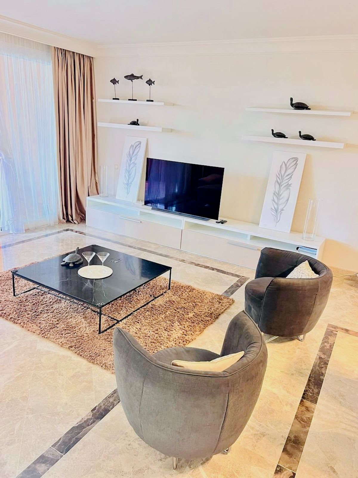 3 Bedroom Apartment in Marbella - Photo 4