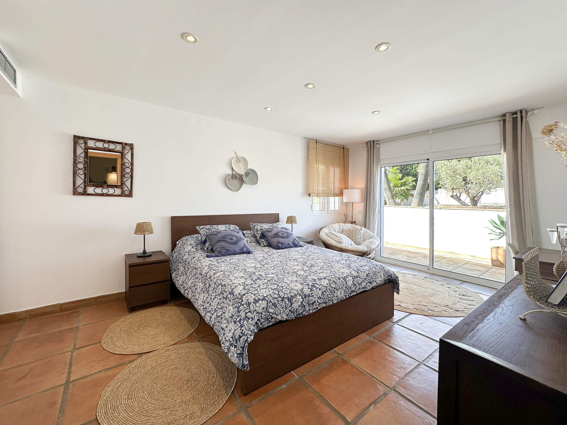 6 Bedroom Villa in Estepona - Photo 20