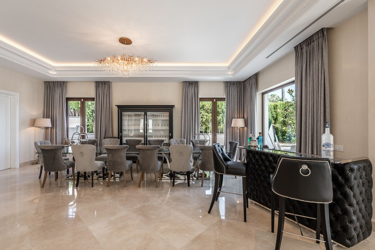 8 Bedroom Villa in Marbella - Foto 10