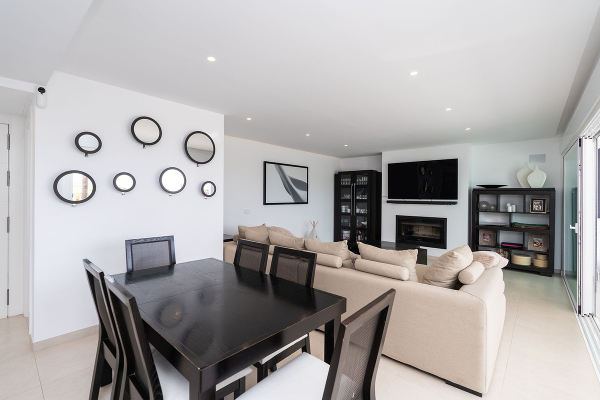 3 Bedroom Villa in Estepona - Photo 4