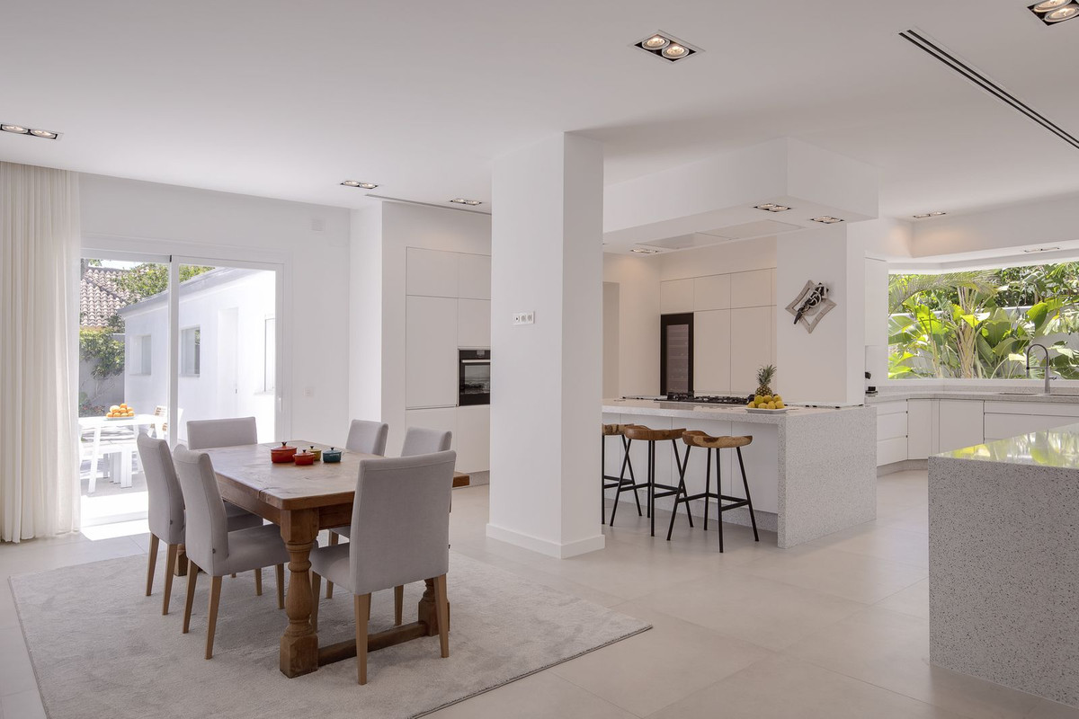 6 Bedroom Villa in San Pedro de Alcántara - Foto 22
