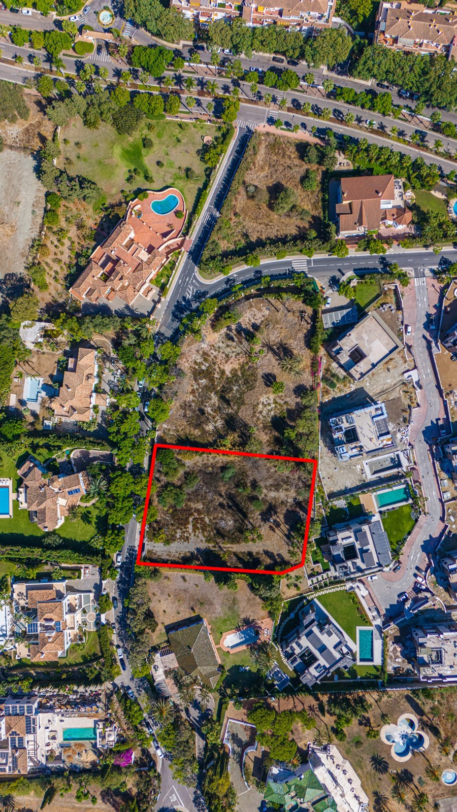 3,607 m² Plot in Marbella - Photo 4