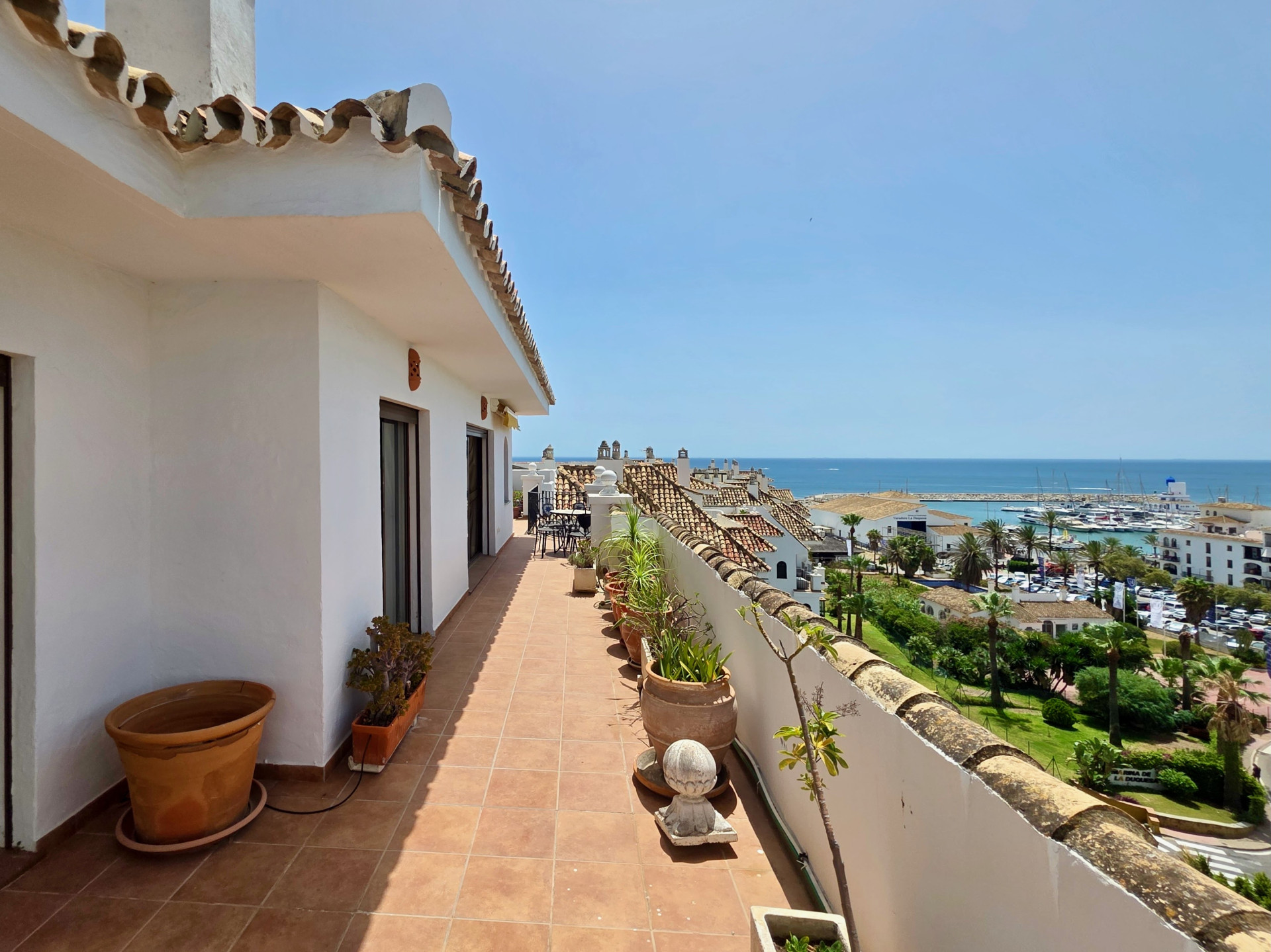 3 Bedroom Penthouse in La Duquesa - Photo 4