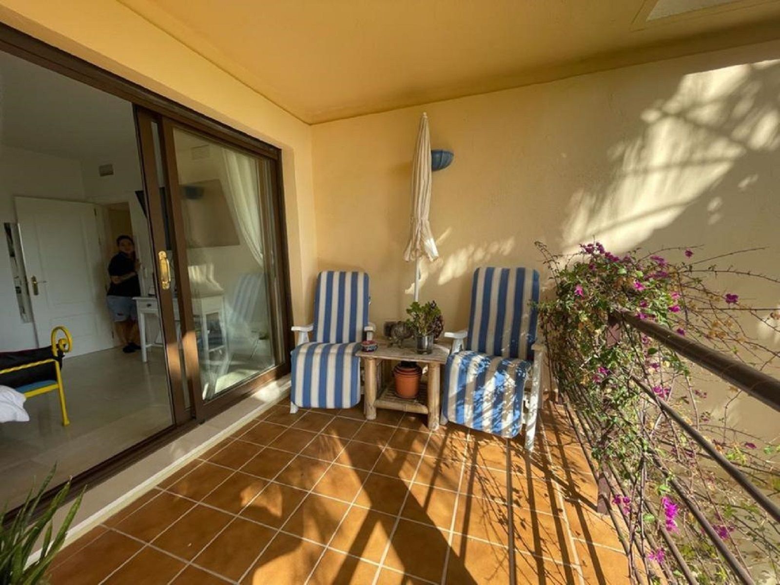 3 Bedroom Apartment in Benahavís - Photo 8
